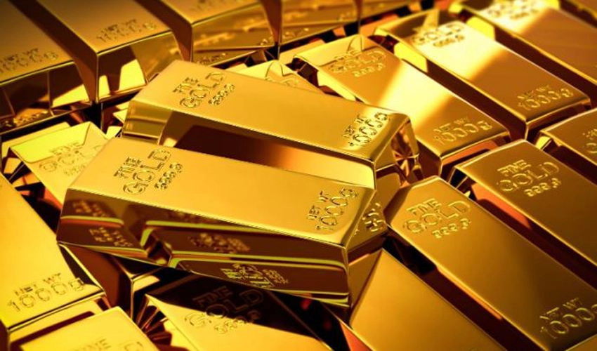 Gold rates dip by Rs1,600 per tola to Rs238,000